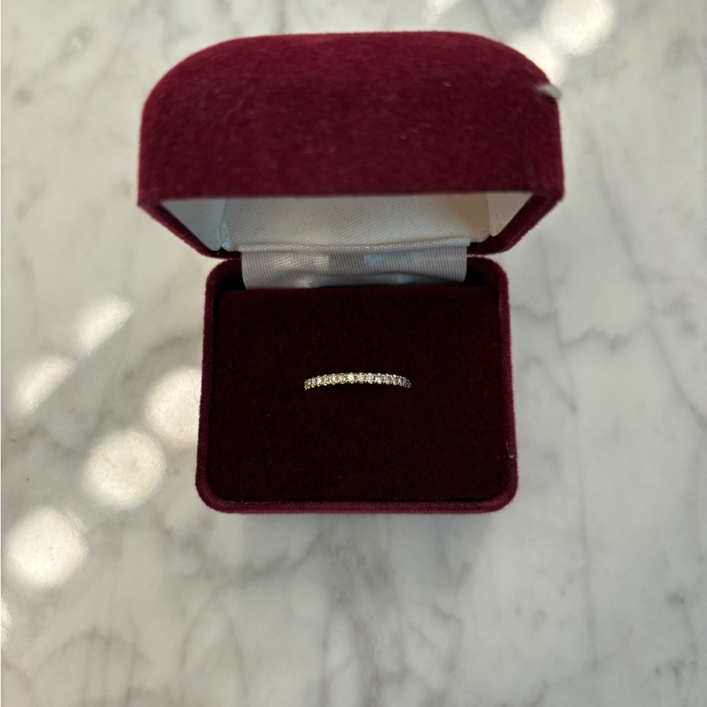 Blue Nile Riviera Pavé Diamond Ring in 18k
Yellow Gold (1/4 ct. tw.)